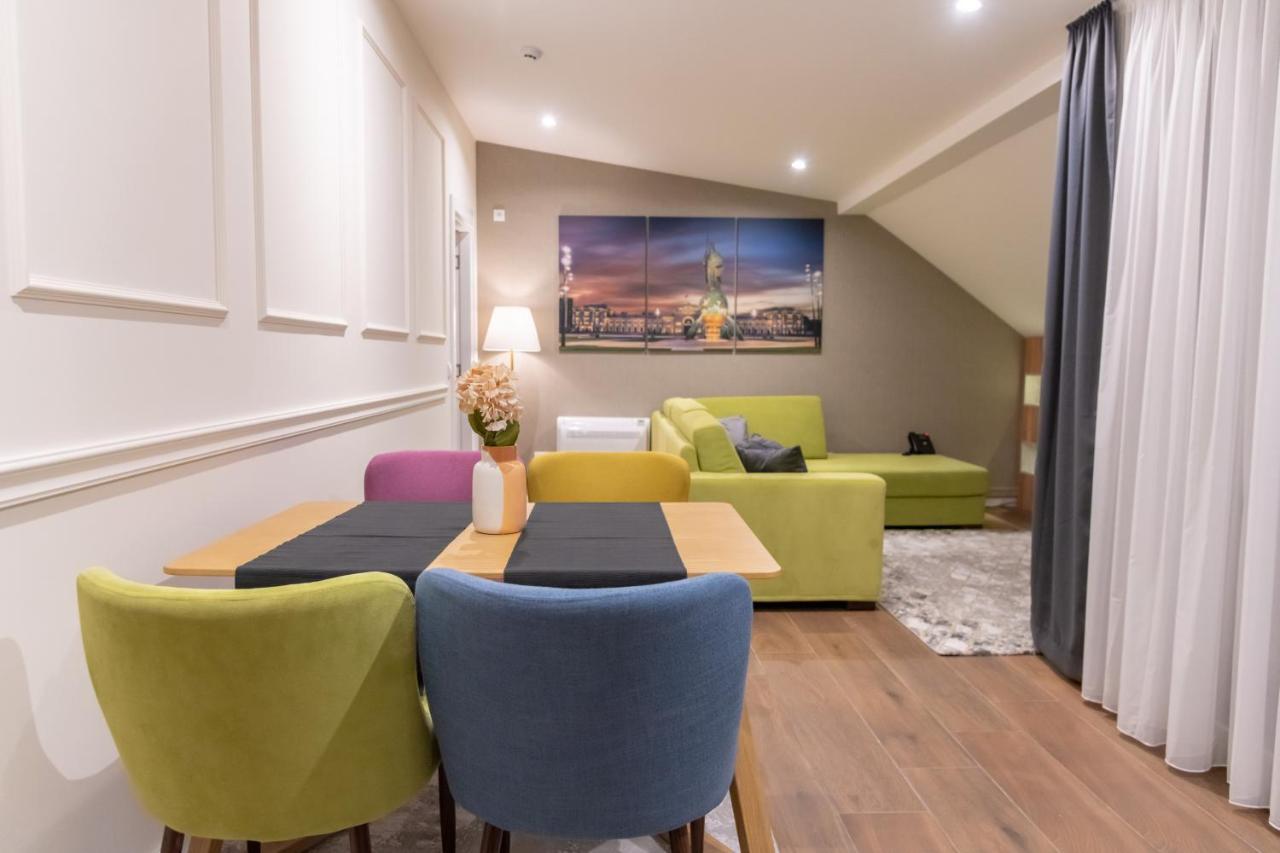Apart Hotel Maksimum Beograd Bagian luar foto